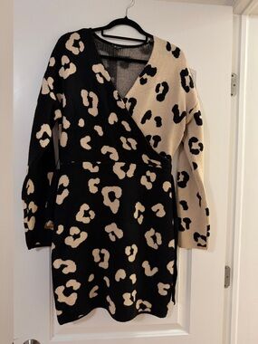 Versona Black & Cream Knit Animal Print Dress